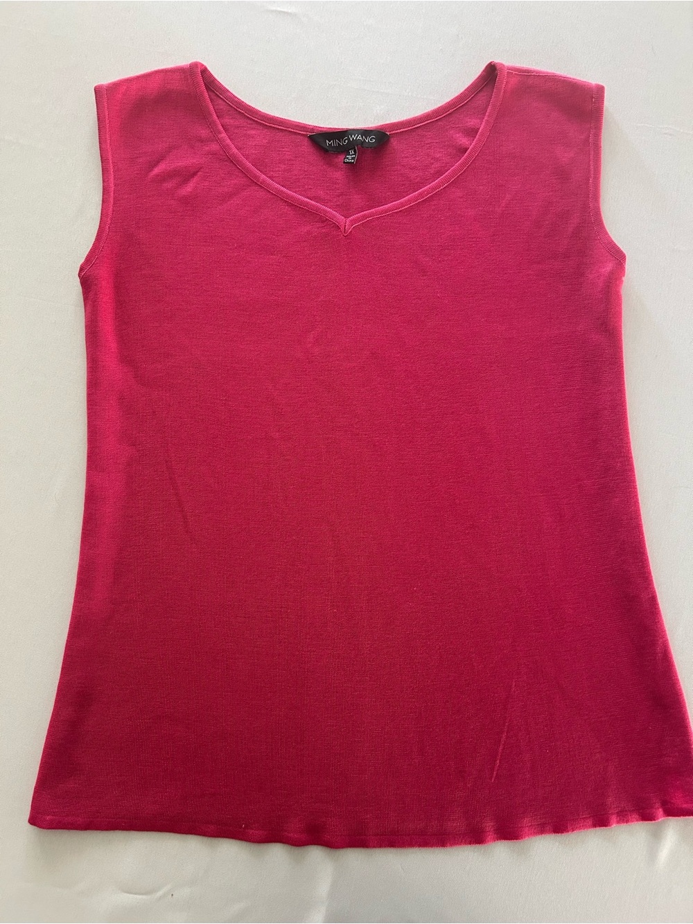 Ming Wang Knit Sleeveless V-Neck Tank Top in Pink EUC
